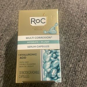 ROC Multi Correxion Hydrate and Plump Night Serum Capsules.  Full Size